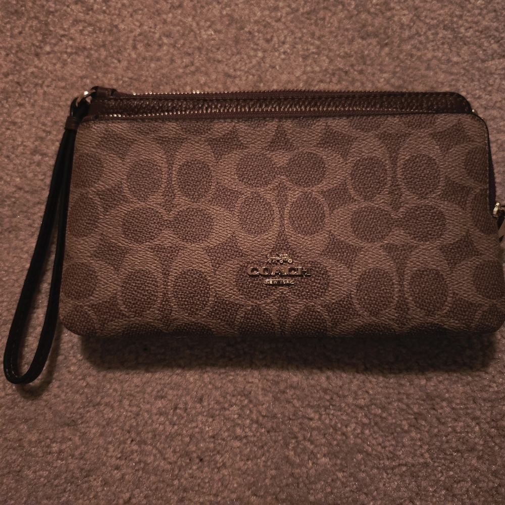 Coach Signature Canvas Double Zip Wristlet in Brown